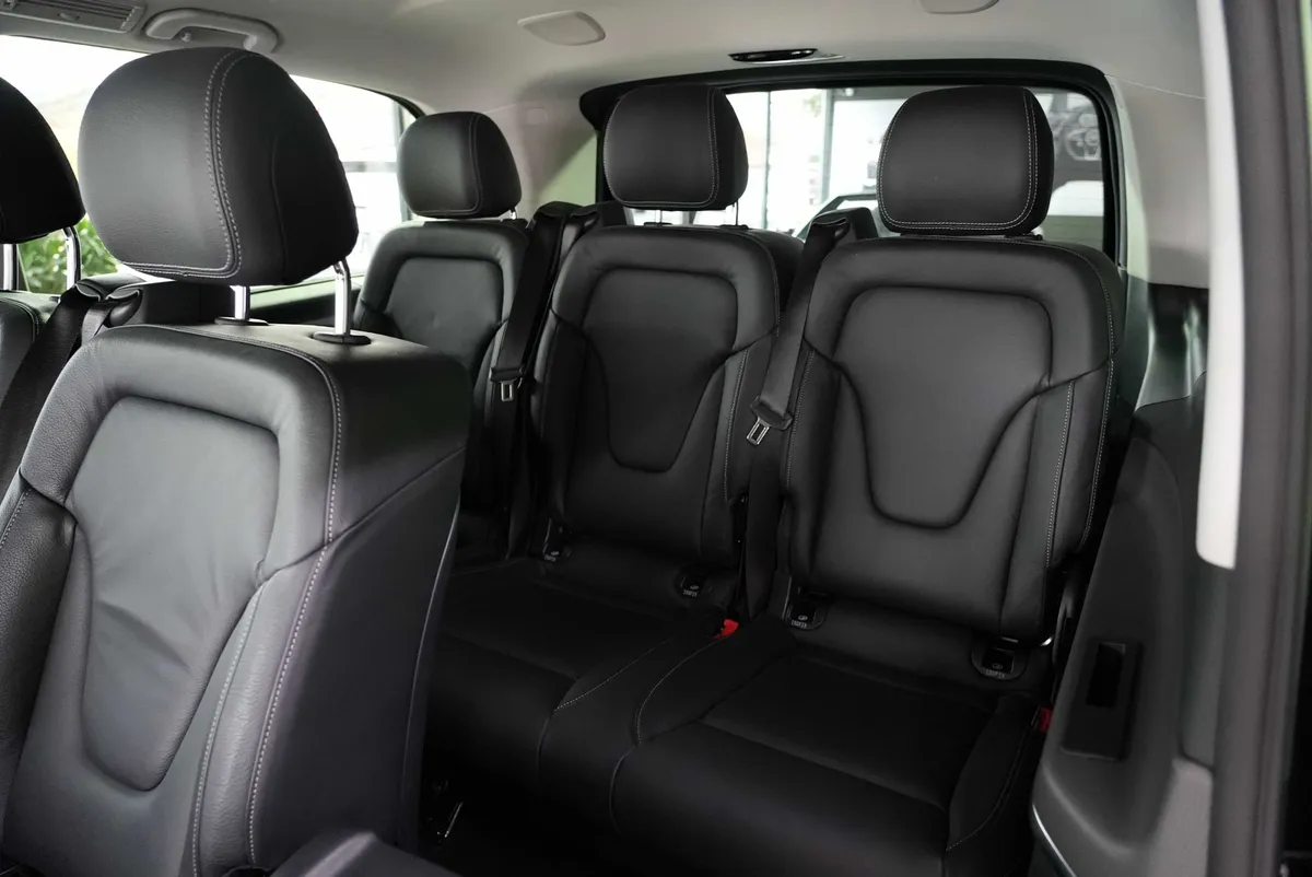 Mercedes-Benz V 220d Avantgarde Edition 4MATIC lang - Image 14