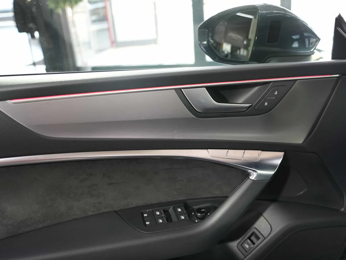Audi A7 Sportback 55 TFSI S-Line Quattro - Image 10