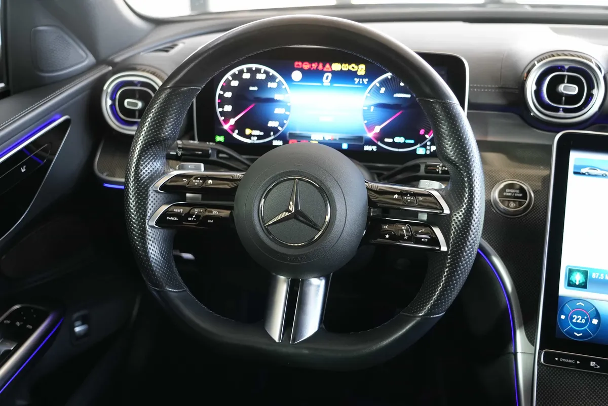 Mercedes-Benz C 300 d AMG Line - Image 18