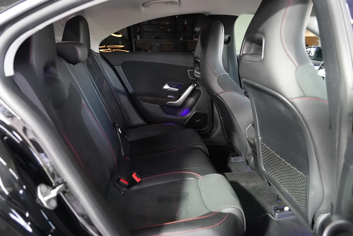 Mercedes-Benz CLA 220 4Matic AMG Line - Image 13