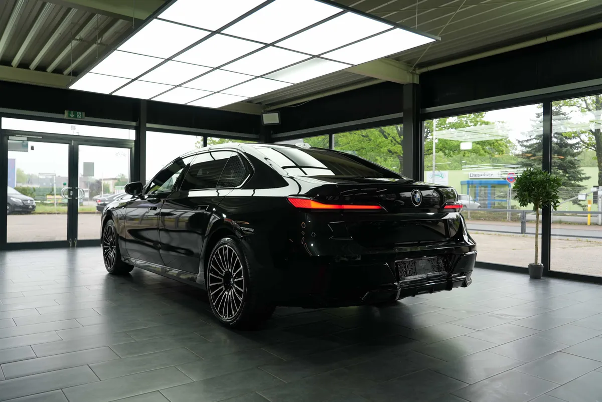 BMW 740 d xDrive M Sport - Image 3