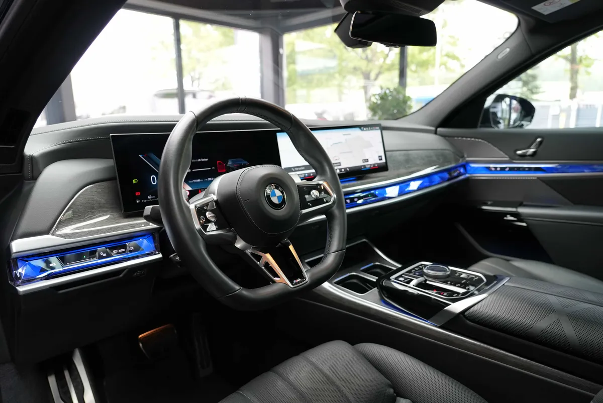 BMW 740 d xDrive M Sport - Image 10