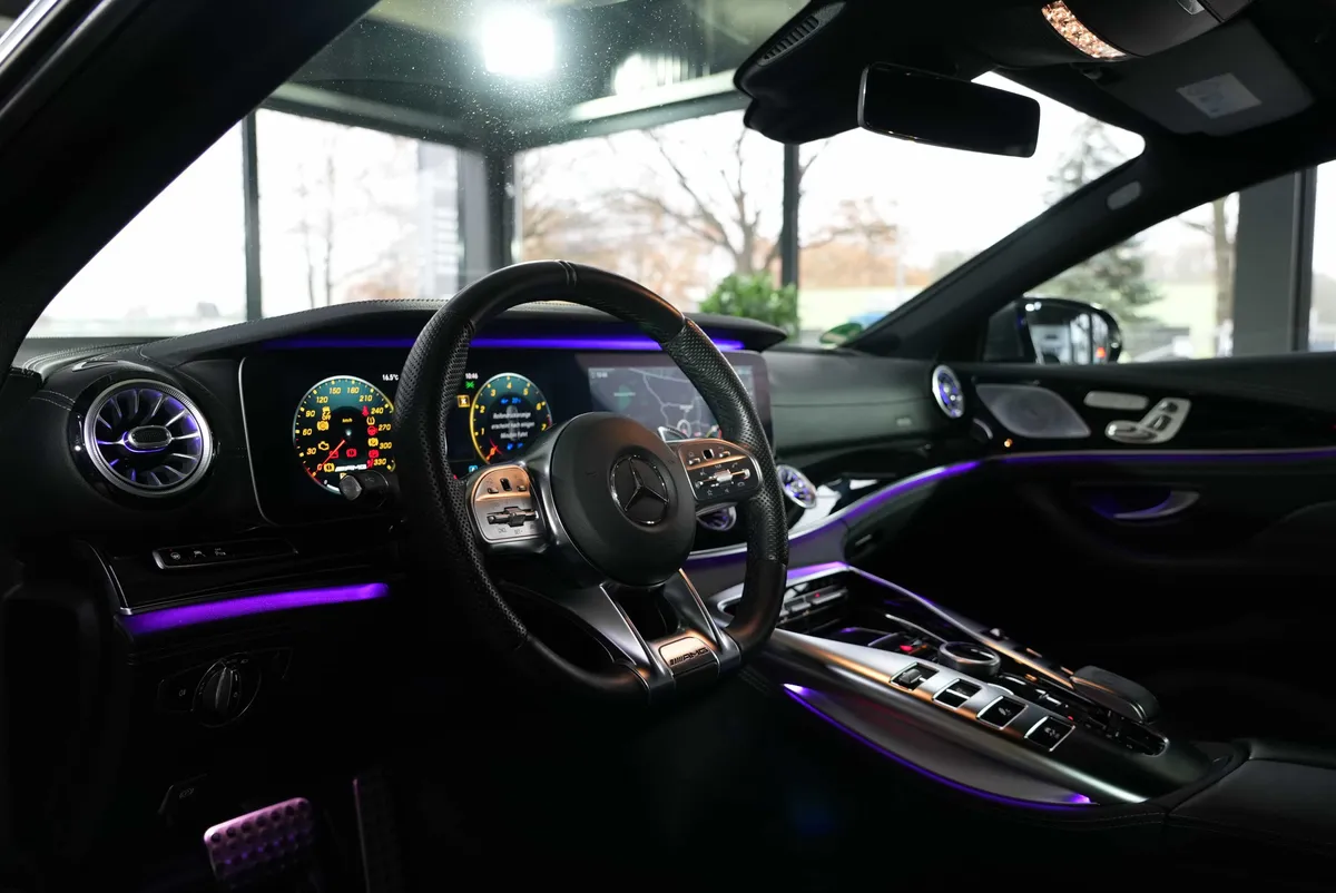 Mercedes-Benz AMG GT 43 4Matic+ - Image 10