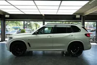 BMW X5 M50i - Image 2