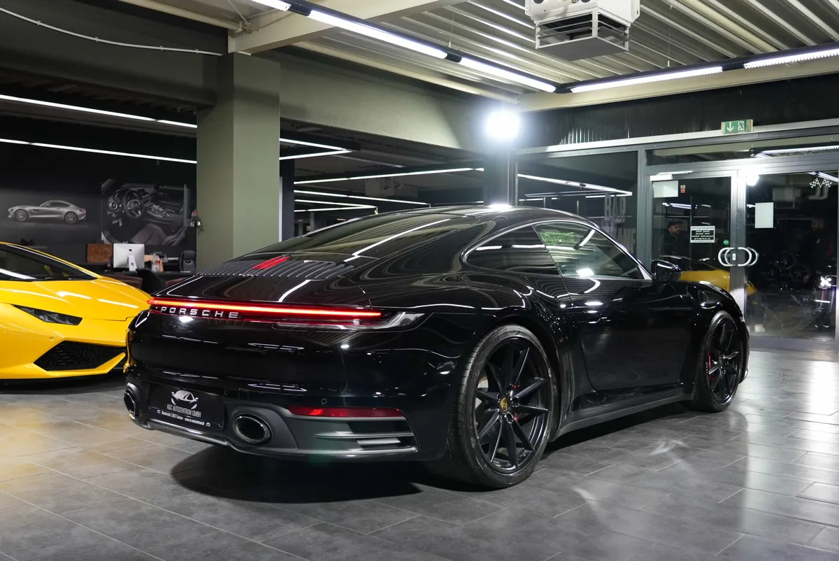 Porsche 911 Carrera S (992) - Image 5