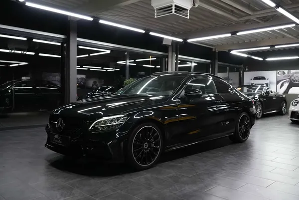 Mercedes-Benz C 300 Coupé AMG Line