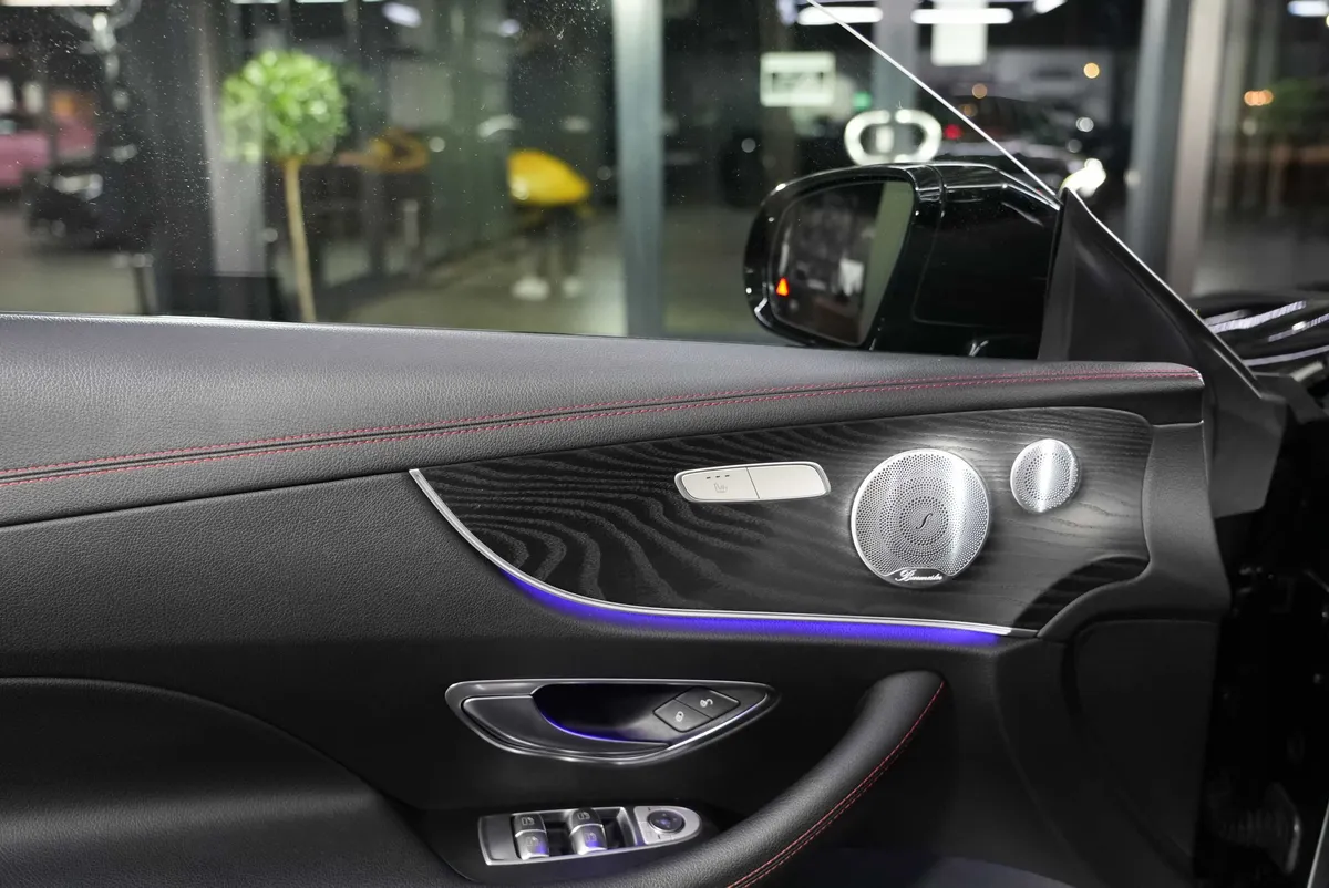 Mercedes-Benz E 53 AMG 4Matic Coupé - Image 10