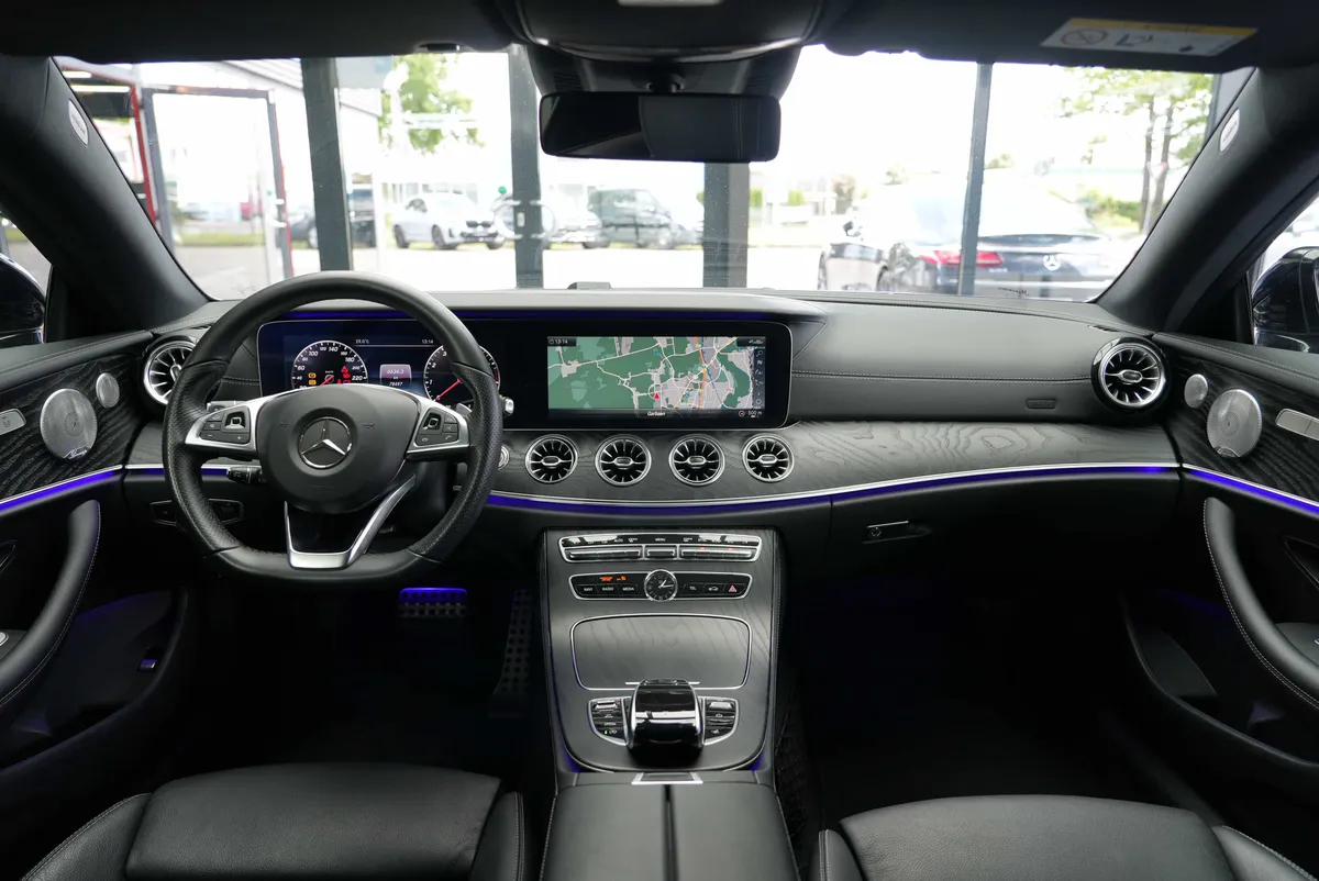 Mercedes-Benz E 400 Coupé 4Matic AMG Line - Image 16
