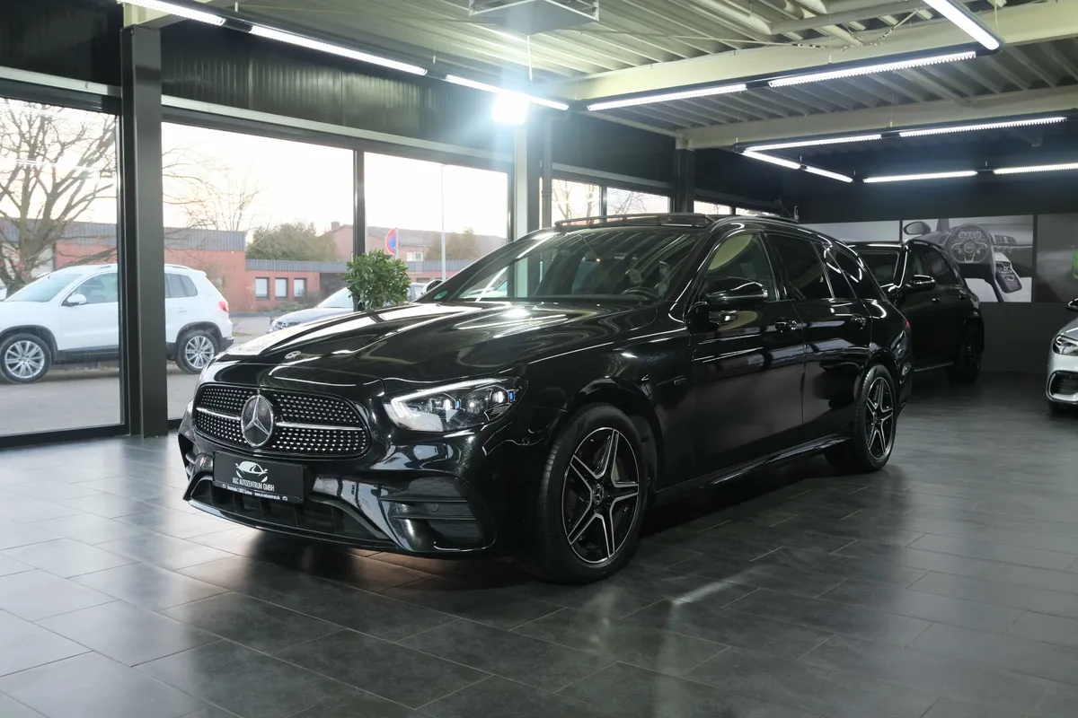 Mercedes-Benz E 300e T-Modell AMG Line Facelift - Image 1